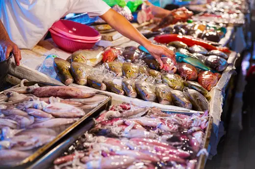 different-kinds-of-seafood-at-fish-market
